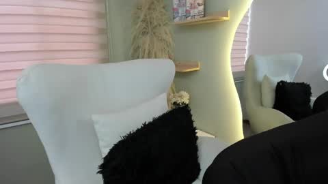 Julieta online show from 04-30-26, 10:36