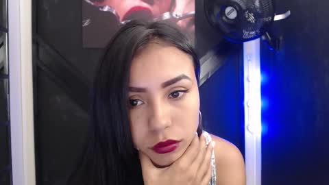 Snapshot of julieta_fn chatting on 03-03-25, 12:27 julieta_fn online show from 03-03-25, 12:27