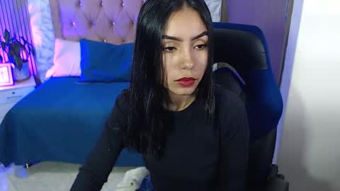 julieta_fn online show from 11-22-25, 01:43