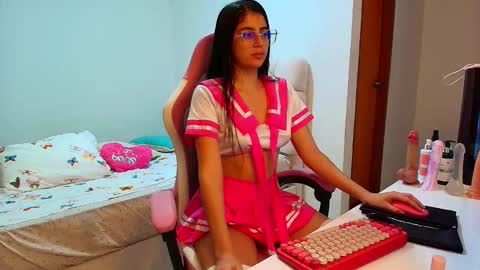 julieta_rose19 online show from 11-21-25, 02:32