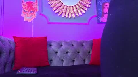 Snapshot of julieta_russell chatting on 01-10-25, 11:54 Julieta online show from 01-10-25, 11:54