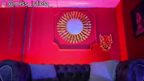  Julieta  online show from 07-09-26, 11:47