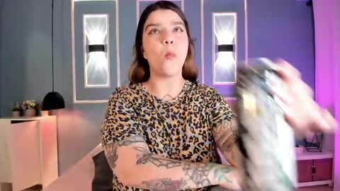 Julieta online show from 05-26-26, 03:46