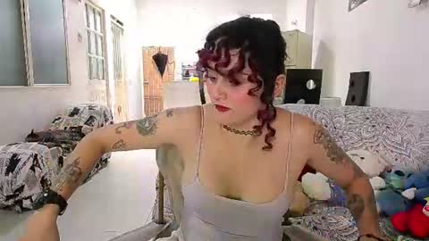 Julieta Jaguar online show from 06-15-26, 04:09