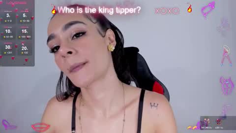 serafelle online show from 10-22-25, 06:40