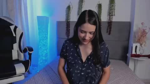 Snapshot of julietasnoow chatting on 06-09-26, 06:41 Julieta Snow online show from 06-09-26, 06:41
