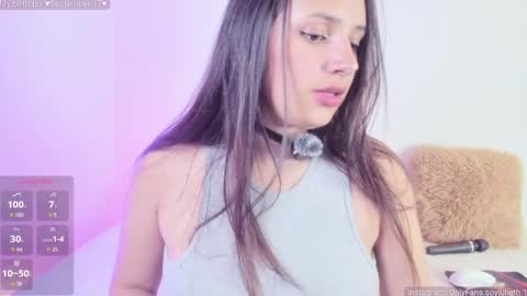 Snapshot of julieth1_ chatting on 10-02-25, 04:03 . online show from 10-02-25, 04:03