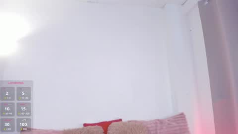 Snapshot of julieth1_ chatting on 06-23-26, 09:02 . online show from 06-23-26, 09:02