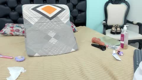 julieth_allen online show from 10-11-25, 11:58