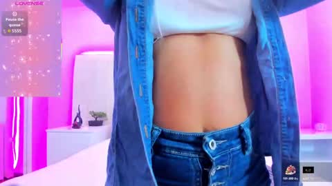 Snapshot of julieth_varr chatting on 09-16-25, 11:55 Julieth var online show from 09-16-25, 11:55