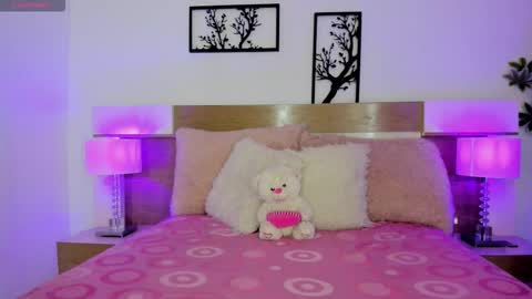 Julietha  online show from 10-09-25, 02:04
