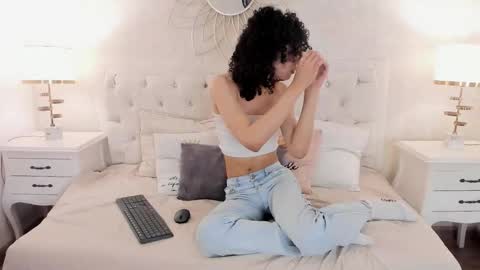julietta    online show from 03-24-26, 12:21