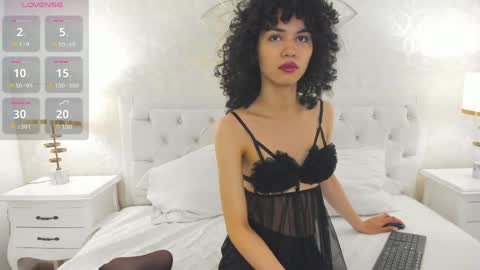 julietta    online show from 05-28-26, 12:13