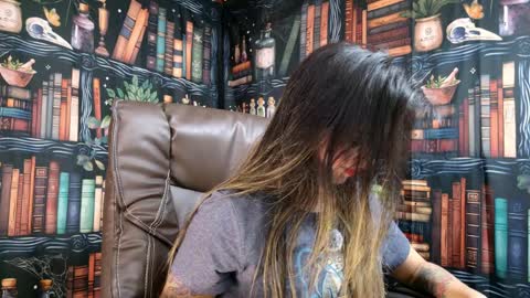 Julietta Jackson online show from 04-02-26, 08:17