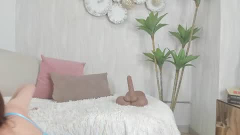 Julieta online show from 06-13-26, 04:21