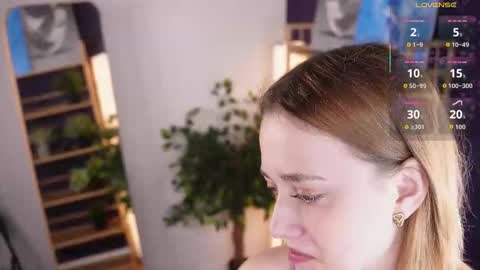 Mia online show from 09-26-25, 03:10