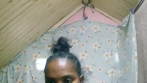 Snapshot of juliette9794 chatting on 09-18-25, 11:45 juliette9794 online show from 09-18-25, 11:45