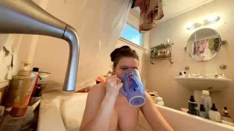 juliettelatte81200 online show from 07-04-26, 04:57