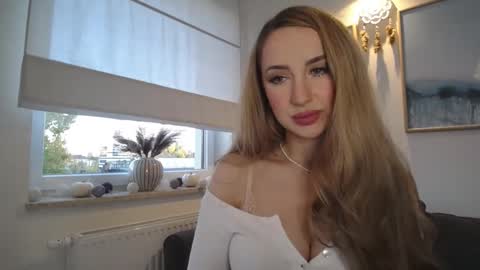 JulietteSensual online show from 10-19-25, 03:23