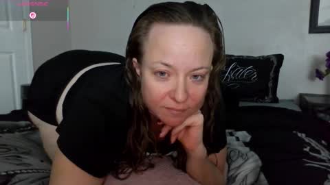 Juli Monroe online show from 11-30-25, 02:59