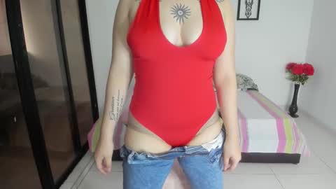 Snapshot of juline_smithh chatting on 01-16-26, 11:47 Juline Smith online show from 01-16-26, 11:47