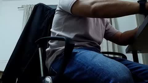 JULiUS   online show from 10-03-25, 07:33