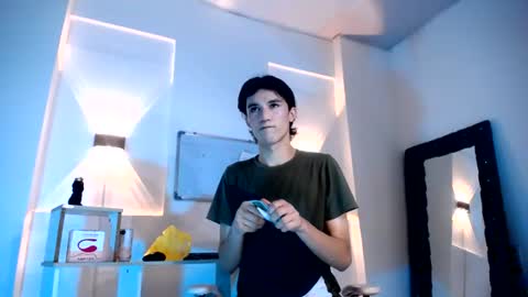 Snapshot of jullian_ricci chatting on 07-27-26, 07:32 jullian online show from 07-27-26, 07:32