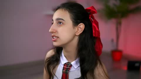 Snapshot of jullyfox chatting on 05-27-26, 10:45 Foxy online show from 05-27-26, 10:45