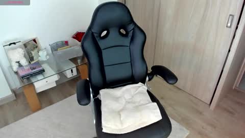 july_correa online show from 09-24-25, 10:57