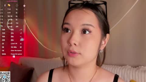 Bella online show from 11-30-25, 06:28