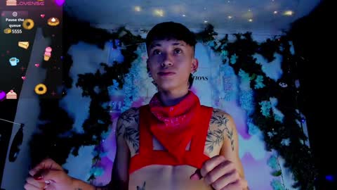 Snapshot of juniior0_0 chatting on 01-25-25, 01:10 Junior online show from 01-25-25, 01:10