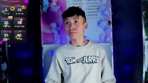 Snapshot of juniior0_0 chatting on 02-10-25, 07:49 Junior online show from 02-10-25, 07:49