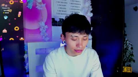 Snapshot of juniior0_0 chatting on 02-18-25, 01:21 Junior online show from 02-18-25, 01:21