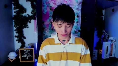 Snapshot of juniior0_0 chatting on 03-01-25, 05:27 Junior online show from 03-01-25, 05:27