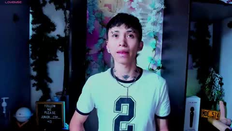 Snapshot of juniior0_0 chatting on 03-05-25, 12:33 Junior online show from 03-05-25, 12:33