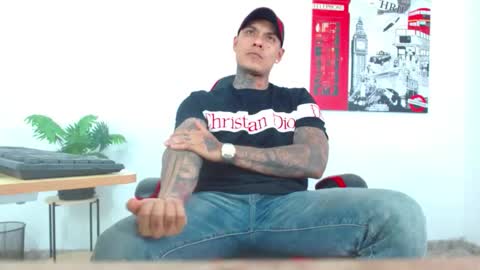 Snapshot of juniior_333 chatting on 11-25-25, 09:37 juniior_333 online show from 11-25-25, 09:37