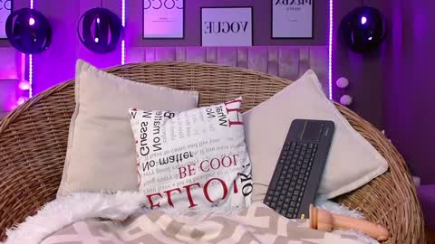 Snapshot of juniper_hill chatting on 02-03-25, 06:45 Juniper online show from 02-03-25, 06:45