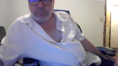 Snapshot of junkhp1 chatting on 06-14-26, 04:03 junkhp1 online show from 06-14-26, 04:03