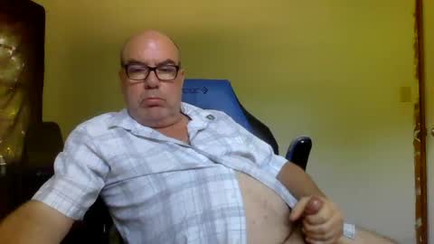 Snapshot of junkhp1 chatting on 06-17-26, 04:30 junkhp1 online show from 06-17-26, 04:30