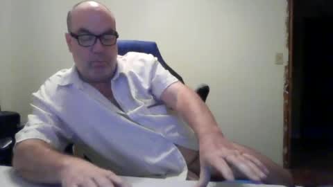 Snapshot of junkhp1 chatting on 06-22-26, 11:18 junkhp1 online show from 06-22-26, 11:18