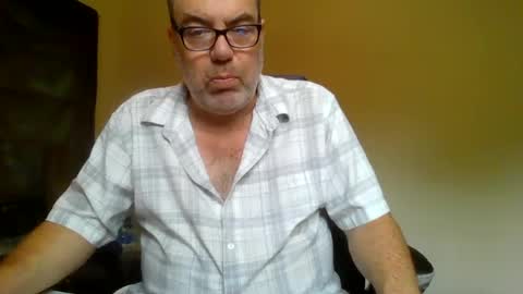 Snapshot of junkhp1 chatting on 07-05-26, 10:39 junkhp1 online show from 07-05-26, 10:39