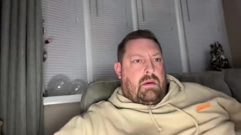 Snapshot of junky345 chatting on 12-01-24, 04:40 Junky online show from 12-01-24, 04:40