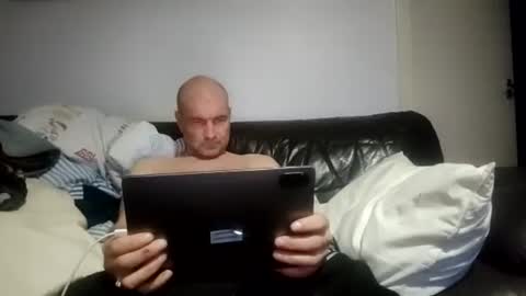 Yuri online show from 11-27-25, 04:03