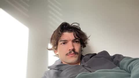 just_a_guy_with_a_big_cock online show from 11-11-25, 10:04