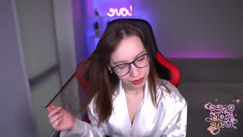 Snapshot of just_emmy chatting on 02-28-25, 04:32 just call me Emmy online show from 02-28-25, 04:32