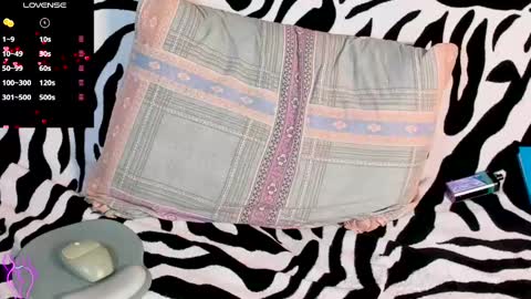 Nika and Mark online show from 02-05-25, 01:15