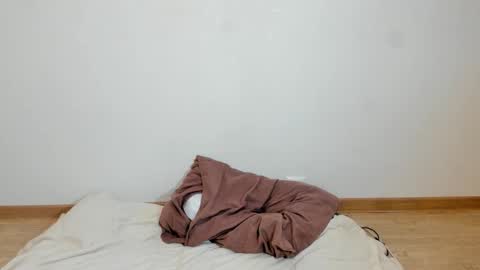 Snapshot of just_jenifer chatting on 09-27-25, 02:33 Jeni online show from 09-27-25, 02:33