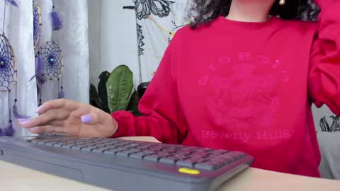 Sofia online show from 02-06-25, 12:43