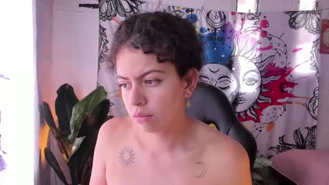 Sofia online show from 02-08-25, 04:47