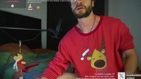 Snapshot of just_your_dreamboy chatting on 12-20-24, 01:58 Maxi online show from 12-20-24, 01:58